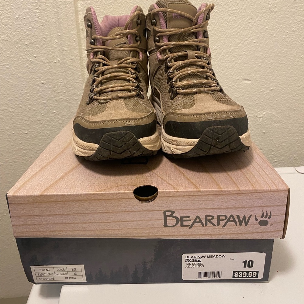 Bear Paw Hiking Boots, 10